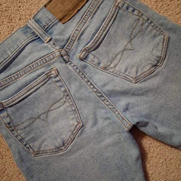 Ralph Lauren Sullivan Denim Shorts - Picture 6 of 10